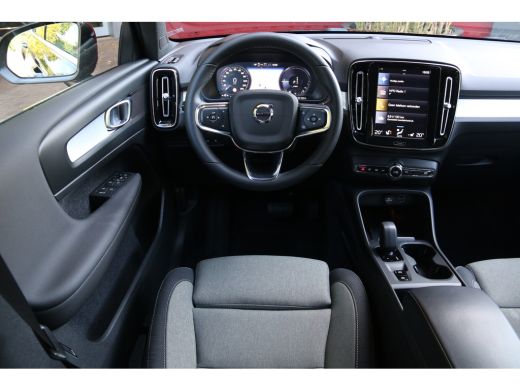 Volvo  XC40 1.5 T5 Recharge Inscription Expression | Adaptive Cruise | Stuur/stoelverwarming | Camera | Keyless ActivLease financial lease