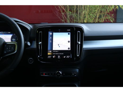 Volvo  XC40 1.5 T5 Recharge Inscription Expression | Adaptive Cruise | Stuur/stoelverwarming | Camera | Keyless ActivLease financial lease