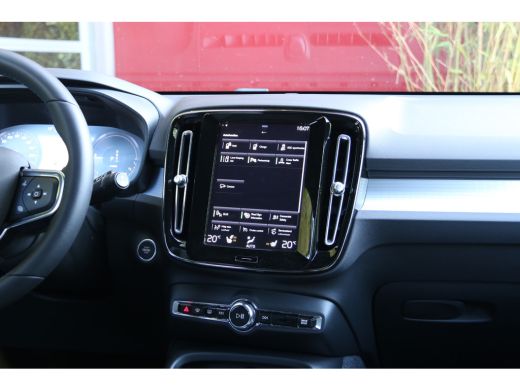 Volvo  XC40 1.5 T5 Recharge Inscription Expression | Adaptive Cruise | Stuur/stoelverwarming | Camera | Keyless ActivLease financial lease