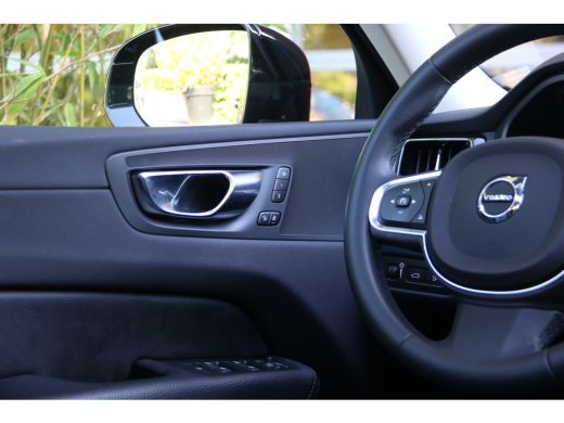 Volvo  XC60 2.0 T6 Plug-in hybrid AWD Inscription | Panoramadak | 360 Camera | Pilot Assist | Memory ActivLease financial lease