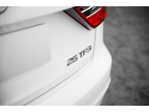 Audi A1 Sportback 25 TFSI Pro Line | 17" Cruise control | Audi Virtual Cockpit ActivLease financial lease
