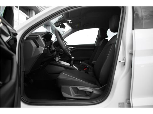Audi A1 Sportback 25 TFSI Pro Line | 17" Cruise control | Audi Virtual Cockpit ActivLease financial lease
