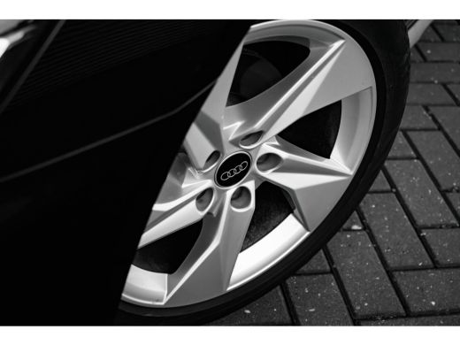 Audi A3 Sportback 30 TFSI S edition | Stoelverw. voor | Cruise Control Adaptief | Navigatie ActivLease financial lease