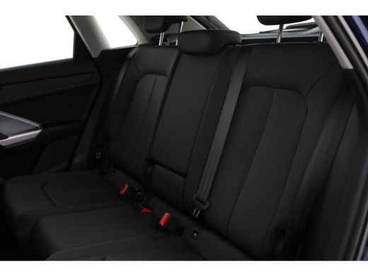 Audi Q3 35 TFSI Advanced edition Airco, Apple carplay, Achterruitrij camera. ActivLease financial lease