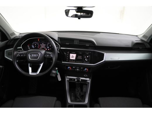 Audi Q3 35 TFSI Advanced edition Airco, Apple carplay, Achterruitrij camera. ActivLease financial lease