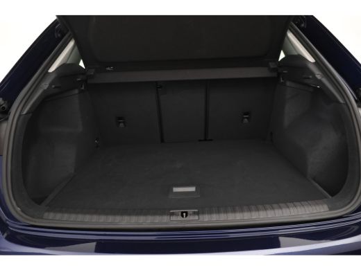Audi Q3 35 TFSI Advanced edition Airco, Apple carplay, Achterruitrij camera. ActivLease financial lease
