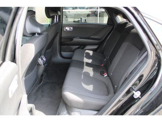 Hyundai IONIQ 6 Connect 77.4 kWh | Achterstoelen verwarmd | Achteruitrijcamera | Bluetooth telefoonvoorbereiding ActivLease financial lease
