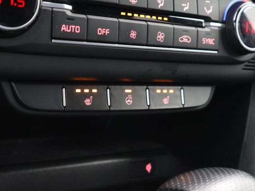 Kia ProCeed 1.5 T-GDi 160 PK GT-LINE AUT. + PANORAMA | CAMERA | STOEL/STUURWIELVERW. | CARPLAY | LED ActivLease financial lease