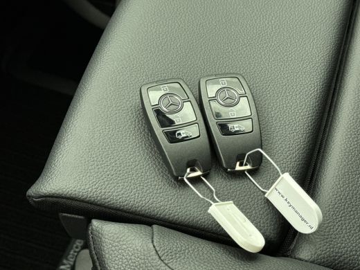 Mercedes-Benz Vito 114 CDI L2 Select Dubbele Cabine 24 Maanden Certified Garantie Multibeam Led Navigatie Trekhaak K... ActivLease financial lease