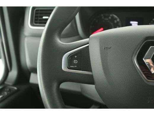 Renault Master T35 2.3 dCi L2H2 180PK Airco Camera Carplay Cruise Navigatie PDC 3 Persoons Elektrpakket ActivLease financial lease