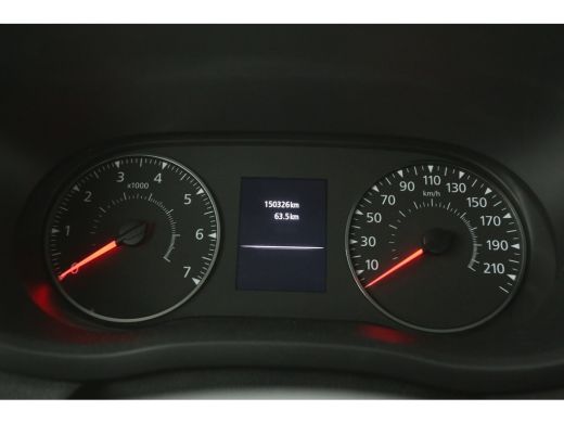 Renault Master T35 2.3 dCi L2H2 180PK Airco Camera Carplay Cruise Navigatie PDC 3 Persoons Elektrpakket ActivLease financial lease