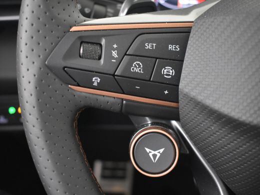 Seat Terramar 1.5 TSI e-Hybrid 200kW / 272pk l Sennheiser Audio l Matrix Ultra l 20" "hadron copper" l Panoramadak ActivLease financial lease