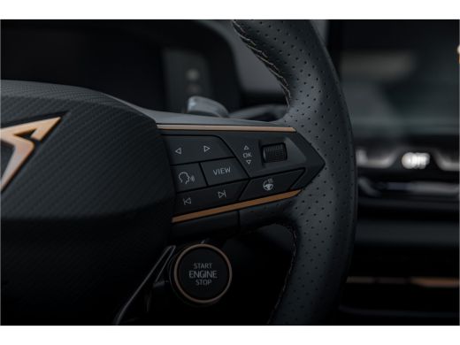 CUPRA Terramar 1.5 TSI e-Hybrid VZ America s CUP | Leder interieur | Panoramadak | Rondom Camera ActivLease financial lease