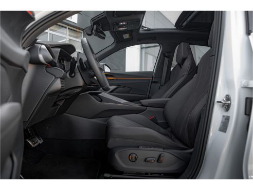 CUPRA Terramar 1.5 TSI e-Hybrid VZ America s CUP | Leder interieur | Panoramadak | Rondom Camera ActivLease financial lease