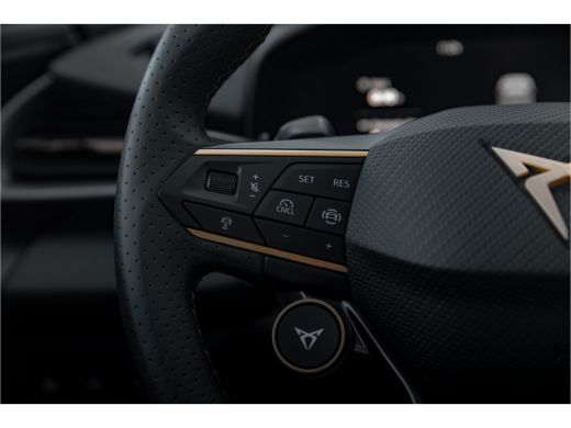 CUPRA Terramar 1.5 TSI e-Hybrid VZ America s CUP | Leder interieur | Panoramadak | Rondom Camera ActivLease financial lease