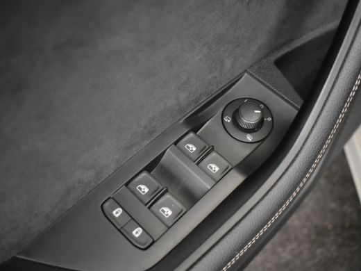 Skoda Superb Combi 1.4 TSI 218pk iV Sportline Business | 100% Dealeronderhouden | Panorama-dak | Adaptive crui... ActivLease financial lease