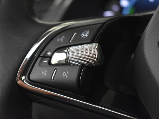 Skoda Superb Combi 1.4 TSI iV Business Edition Plus 218pk | Panorama dak | Dodehoekdetectie | Trekhaak | Elekt... ActivLease financial lease