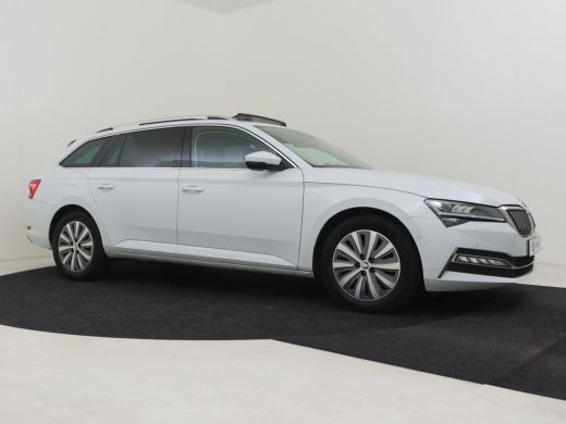 Skoda Superb Combi 1.4 TSI iV Business Edition Plus 218pk | Panorama dak | Dodehoekdetectie | Trekhaak | Elekt... ActivLease financial lease