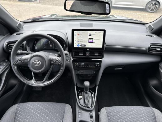 Toyota Yaris Cross 1.5 Hybrid 115 First Edition **STOEL EN STTURWIELVERWARMING/ KEYLESS/ 36 MAANDEN GARANTIE** ActivLease financial lease