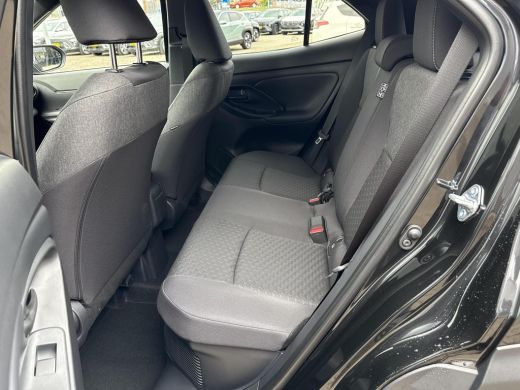 Toyota Yaris Cross 1.5 Hybrid 115 First Edition **STOEL EN STTURWIELVERWARMING/ KEYLESS/ 36 MAANDEN GARANTIE** ActivLease financial lease