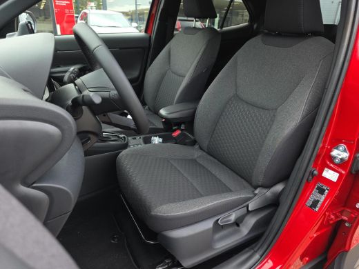 Toyota Yaris Cross Hybrid 115 Dynamic + Comfort Pack | Nieuwe auto | Direct uit voorraad leverbaar | ActivLease financial lease