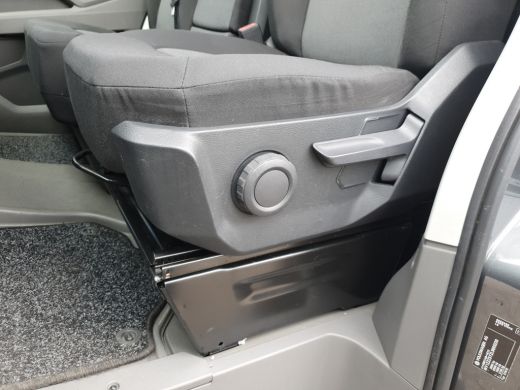 Volkswagen Crafter 35 2.0 TDI Automaat L3H3 (L2H2) 3000kg Trekgewicht ActivLease financial lease