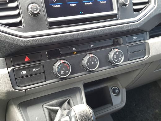 Volkswagen Crafter 35 2.0 TDI Automaat L3H3 (L2H2) 3000kg Trekgewicht ActivLease financial lease