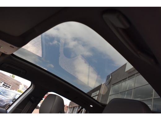 Volkswagen ID.4 Pro Limited Edition | 'App-Connect' draadloze smartphone integratie | Achterbank in ongelijke del... ActivLease financial lease
