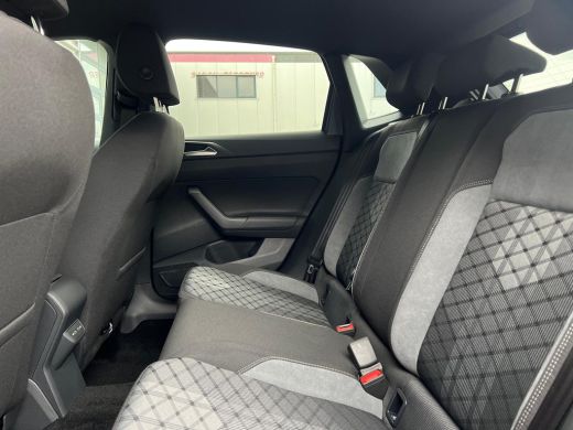 Volkswagen Polo R-Line Business Inclusief €2000,- inruilvoordeel  | 'App-Connect' draadloze smartphone integratie... ActivLease financial lease