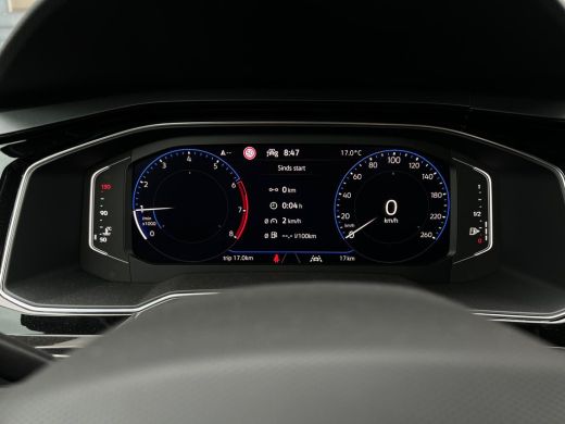 Volkswagen Polo R-Line Business Inclusief €2000,- inruilvoordeel  | 'App-Connect' draadloze smartphone integratie... ActivLease financial lease