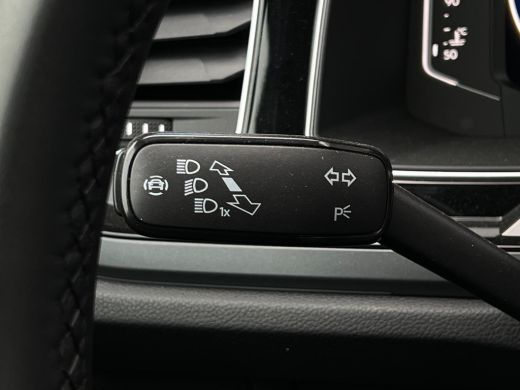 Volkswagen Polo R-Line Business Inclusief €2000,- inruilvoordeel  | 'App-Connect' draadloze smartphone integratie... ActivLease financial lease
