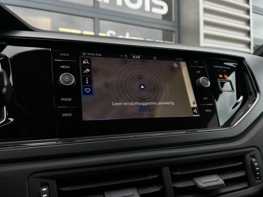 Volkswagen Polo R-Line Business Inclusief €2000,- inruilvoordeel  | 'App-Connect' draadloze smartphone integratie... ActivLease financial lease