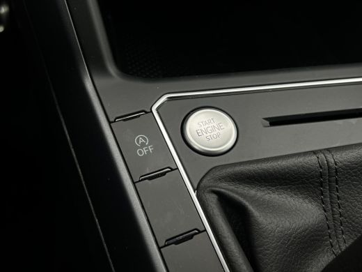 Volkswagen Polo R-Line Business Inclusief €2000,- inruilvoordeel  | 'App-Connect' draadloze smartphone integratie... ActivLease financial lease
