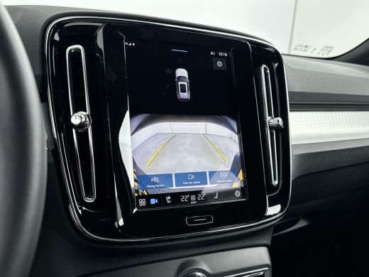 Volvo  XC40 B4 Plus Dark ActivLease financial lease