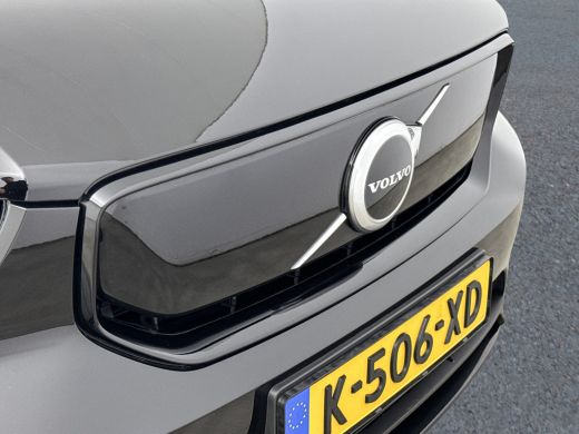 Volvo  XC40 Recharge P8 AWD R-Design | Panoramadak | Parkeercamera | Adaptieve cruise | BLIS | Stoel/stuur/ac... ActivLease financial lease