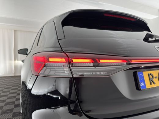 Audi Q4 e-tron 40 S edition 77 kWh S-Line-Sportpack [ 3-Fase ] (INCL-BTW) *HEAT-PUMP | LEATHER-FABRIC | MATRIX-L... ActivLease financial lease