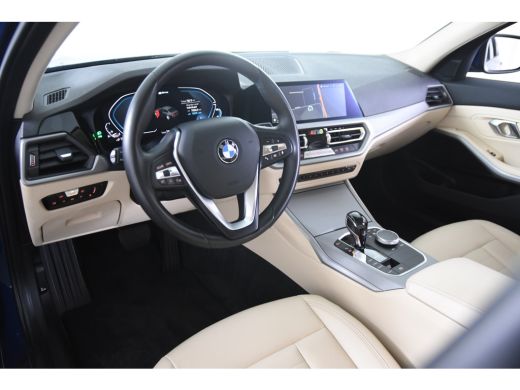 BMW 3-serie 330e Business Edition Plus *1ste Eigenaar*Navigatie*Park assist* ActivLease financial lease