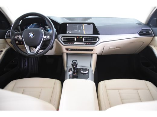 BMW 3-serie 330e Business Edition Plus *1ste Eigenaar*Navigatie*Park assist* ActivLease financial lease