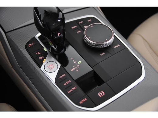 BMW 3-serie 330e Business Edition Plus *1ste Eigenaar*Navigatie*Park assist* ActivLease financial lease