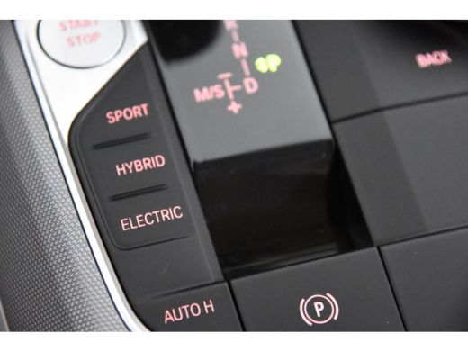 BMW 3-serie 330e Business Edition Plus *1ste Eigenaar*Navigatie*Park assist* ActivLease financial lease