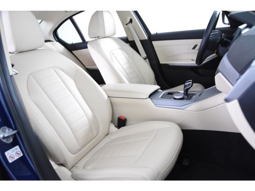 BMW 3-serie 330e Business Edition Plus *1ste Eigenaar*Navigatie*Park assist* ActivLease financial lease