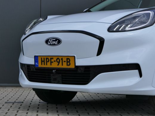 Ford Puma Gen-E Premium 44 kWh | Panoramadak | Winterpack | 360 Camera | Adaptive Cruise | BLIS | Matrix LED ActivLease financial lease