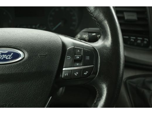 Ford Transit Custom 2.0 TDCI L2H1 | Dubbele Cabine | 6 Persoons | LED Trekhaak Airco Cruise Camera Carplay Navigatie PDC ActivLease financial lease