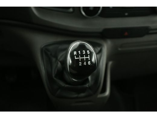 Ford Transit Custom 2.0 TDCI L2H1 | Dubbele Cabine | 6 Persoons | LED Trekhaak Airco Cruise Camera Carplay Navigatie PDC ActivLease financial lease