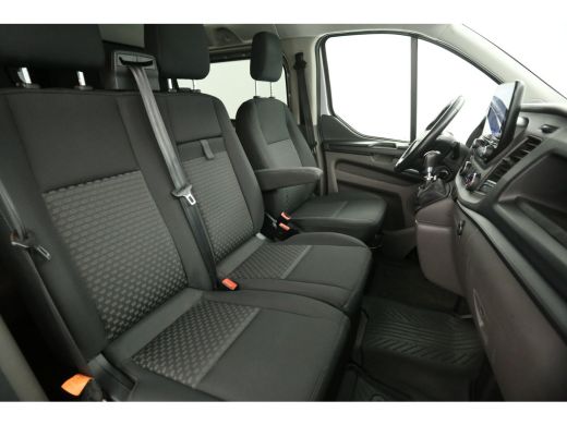 Ford Transit Custom 2.0 TDCI L2H1 | Dubbele Cabine | 6 Persoons | LED Trekhaak Airco Cruise Camera Carplay Navigatie PDC ActivLease financial lease