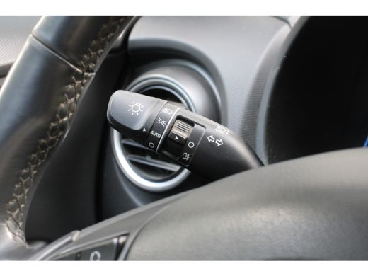 Hyundai KONA EV Premium 64 kWh | LEDER | CAMERA | ADATIPVE CRUISE | STOELVERW + VERKOELING! | HEAD-UP | FULL O... ActivLease financial lease