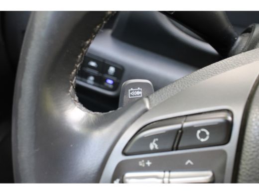 Hyundai KONA EV Premium 64 kWh | LEDER | CAMERA | ADATIPVE CRUISE | STOELVERW + VERKOELING! | HEAD-UP | FULL O... ActivLease financial lease