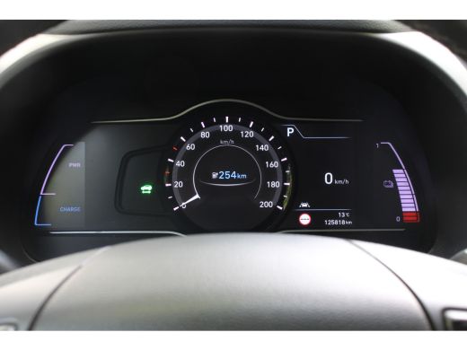 Hyundai KONA EV Premium 64 kWh | LEDER | CAMERA | ADATIPVE CRUISE | STOELVERW + VERKOELING! | HEAD-UP | FULL O... ActivLease financial lease