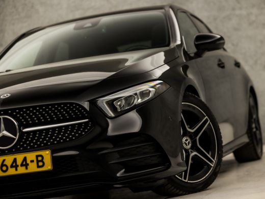 Mercedes A-Klasse 180 AMG Sport Night Upgrade (SCHUIFDAK, GROOT NAVI, LEDER/ALCANTARA, STOELVERWARMING, WIDESCREEN,... ActivLease financial lease