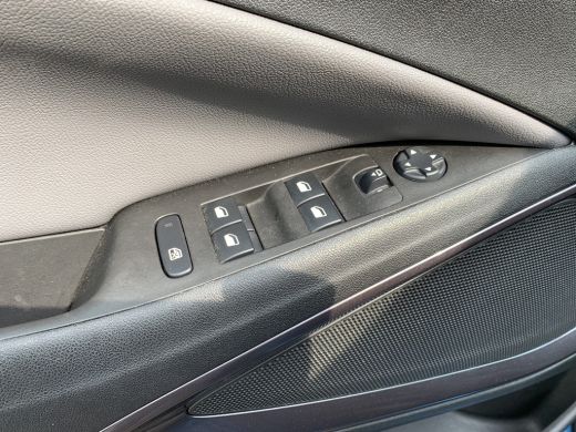 Opel Crossland X 1.2 Turbo Innovation Airco | Cruise Control | Camera | Keyless | Navigatie | PDC V&A | Stoel&Stuu... ActivLease financial lease